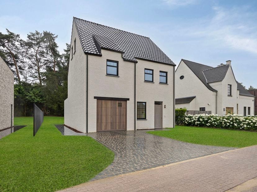 Maison à vendre
                    à 2400 Mol