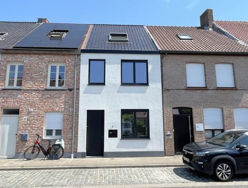                                         Woning te huur in Sint-Andries, € 1.150
