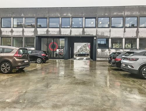                                         Kantoor te huur in Wevelgem, € 795
