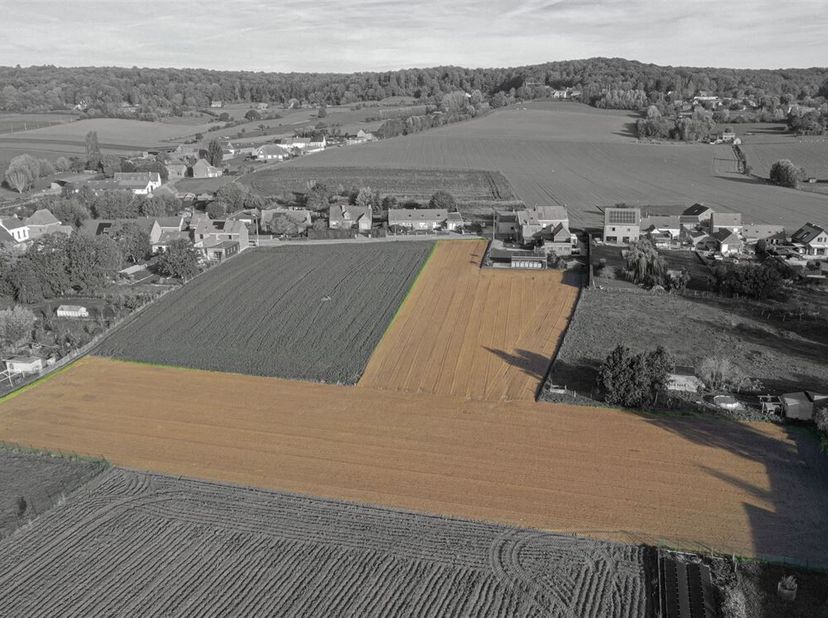 ENVIRONNEMENT D'EXCEPTION POUR CE SUPERBE TERRAIN SUR AMOUGIES