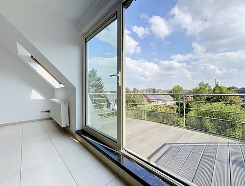                                         Penthouse à louer à Neder-over-Heembeek, € 1.200

