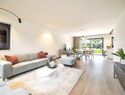                                         Maison à vendre à Sint-Baafs-Vijve, € 370.400
