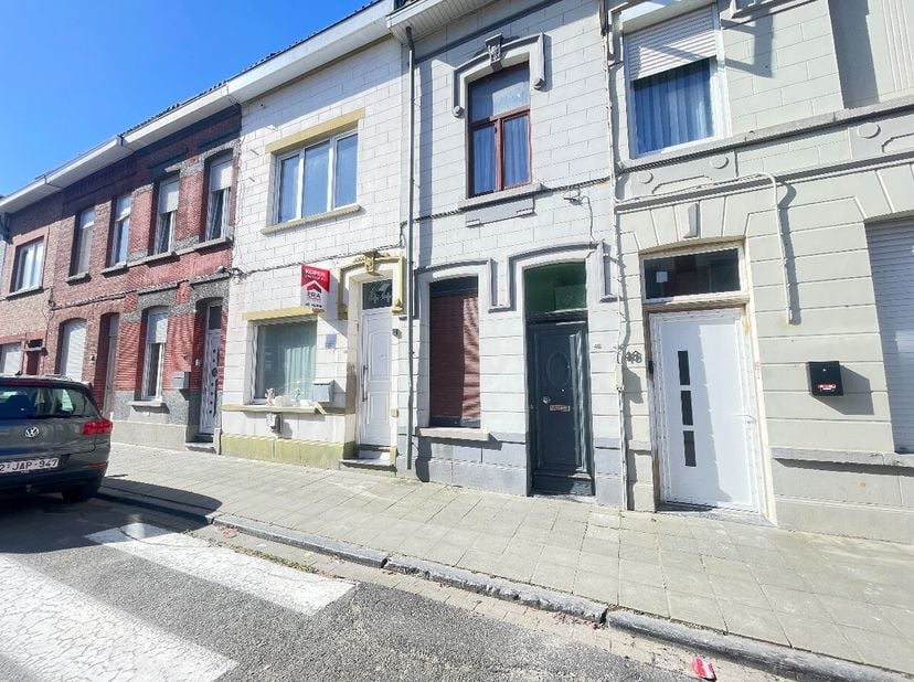 [[ CE BIEN PARTICIPE À LA JOURNÉE MAISONS OUVERTES ERA LE 13/6 DE 13:00 À 14:00 ]] Menen - Spacieuse maison de 4 chambres à vendre dans le centre de M