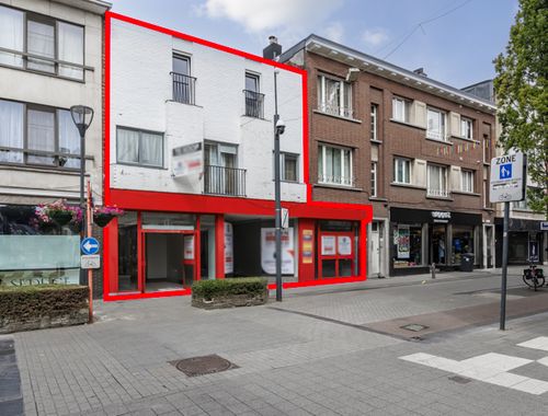                                         Bien commercial avec habitation à vendre à Turnhout, € 767.000
