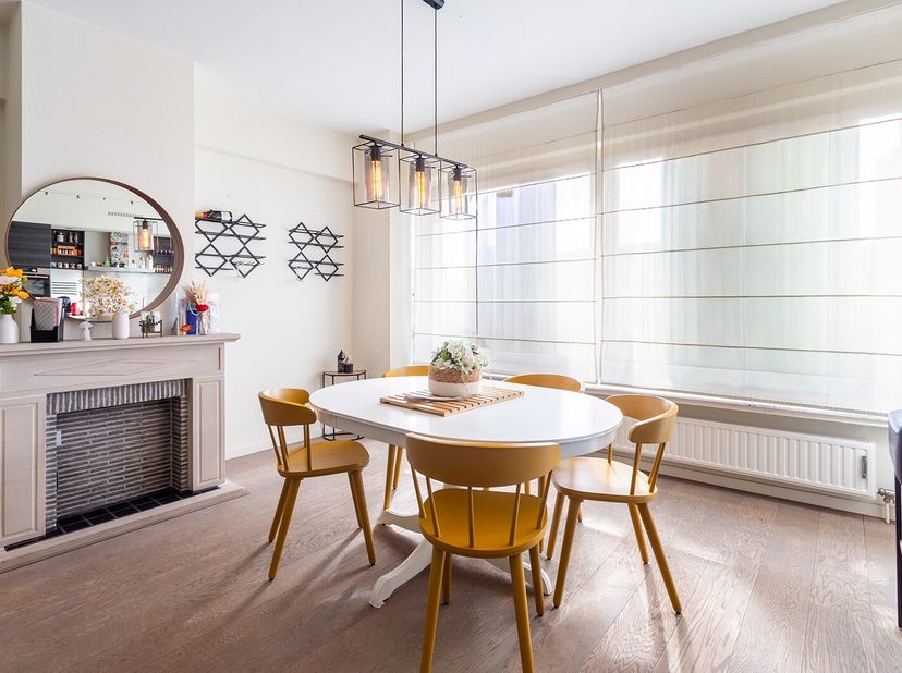 Op zoek naar een appartement op een centrale ligging met alle voorzieningen binnen handbereik? Dit appartement op de Italiëlei is de ideale match. Op