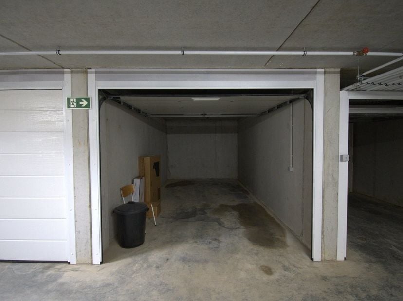 Garage à louer
                    à 8700 Tielt