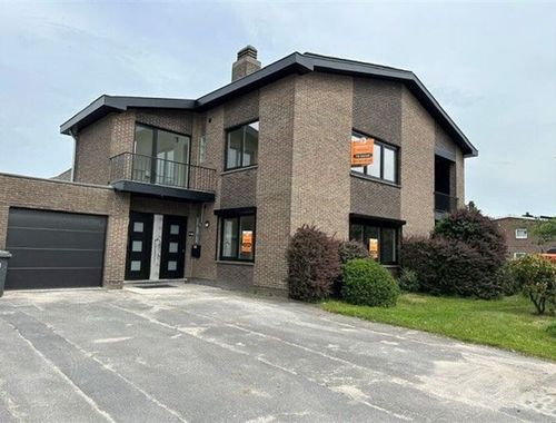                                         Appartement te huur in Oostakker, € 1.500
