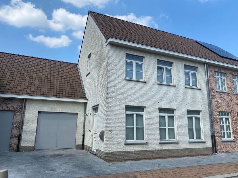 Huis te huur in Ververijstraat 10,
                    8790 Waregem