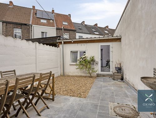                                         Woning te koop in Sint-Amandsberg, € 389.000
