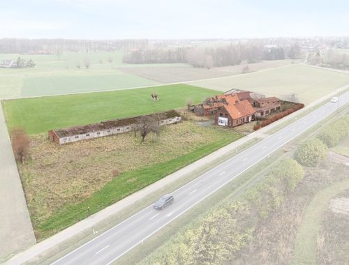                                         Hoeve te koop in Aalter, € 400.000
