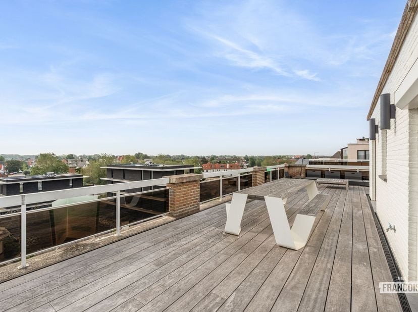 Appartement te koop in Koninginnelaan 64 bus 0501,
                    8670 Sint-Idesbald