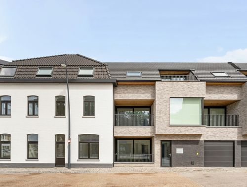                                         Appartement te koop in Sint-Baafs-Vijve, € 325.000

