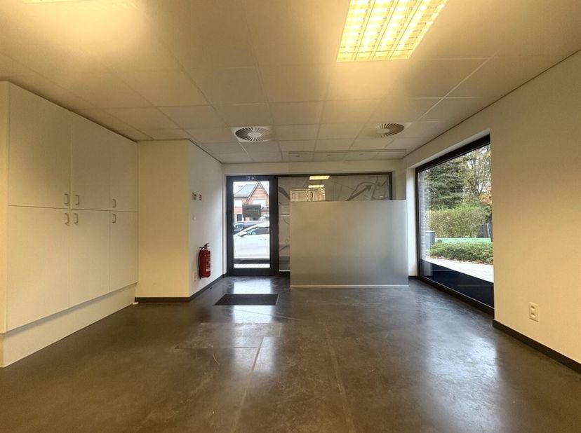 Bien professionnel à vendre
                    à 2200 Herentals