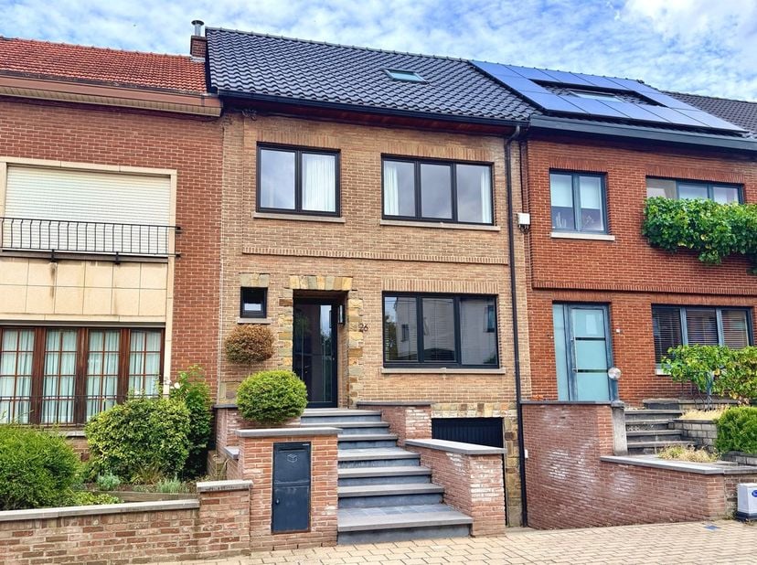 Kessel-Lo: Gerenoveerde woning met 3 slaapkamers aan de rand van het Provinciaal Domein<br />
<br />
Deze volledig gerenoveerde woning combineert kl