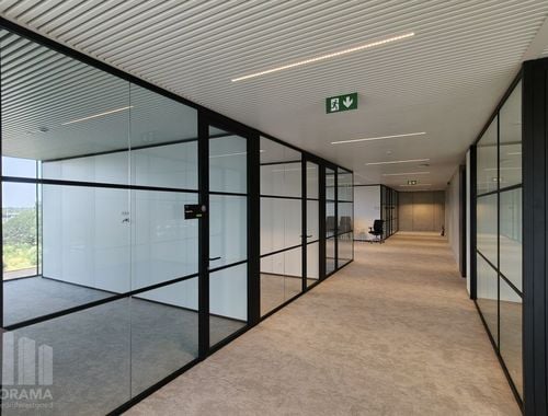                                         Kantoor te huur in Oostkamp, € 8.265
