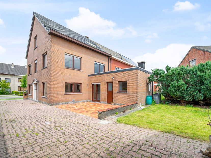 Huis te koop in Eupenlaan 64,
                    9140 Temse