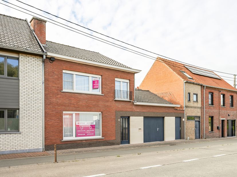 Maison à vendre à ,
                    8830 Gits