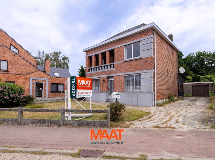 Deze vrijstaande woning in Hever biedt heel wat karakter en mogelijkheden voor wie op zoek is naar een eigendom dat verder naar eigen smaak kan worden