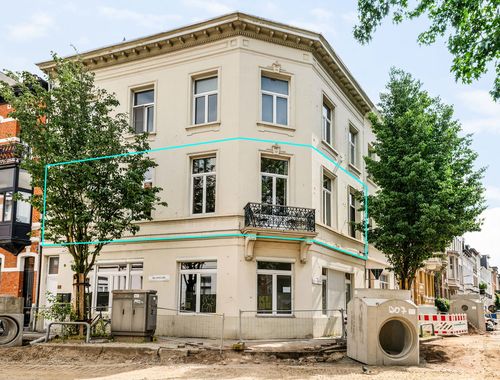                                         Appartement te koop in Berchem, € 325.000

