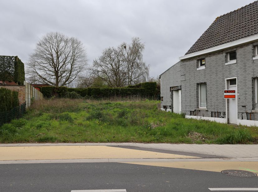Te Koop: Prachtige Bouwgrond voor Open Bebouwing<br />
<br />
Ontdek deze schitterende bouwgrond, ideaal voor open bebouwing, gelegen in een rustige r