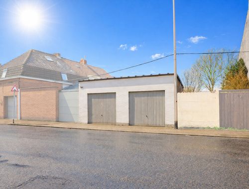                                         Garagebox te koop in Moeskroen, € 52.000
