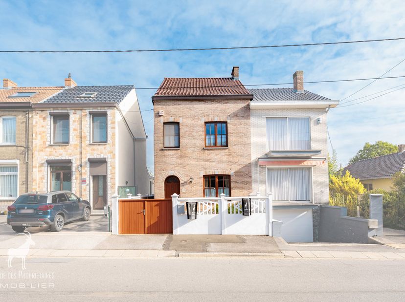 Maison à vendre à ,
                    7170 Manage