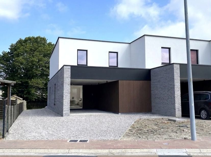Maison à louer
                    à 8760 Meulebeke