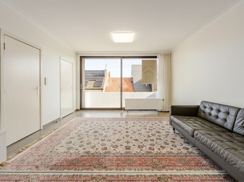 Te koop: instapklaar appartement in Oostende, gelegen in de Slachtersstraat op een rustige, residentiële locatie nabij winkels, scholen en openbaar ve