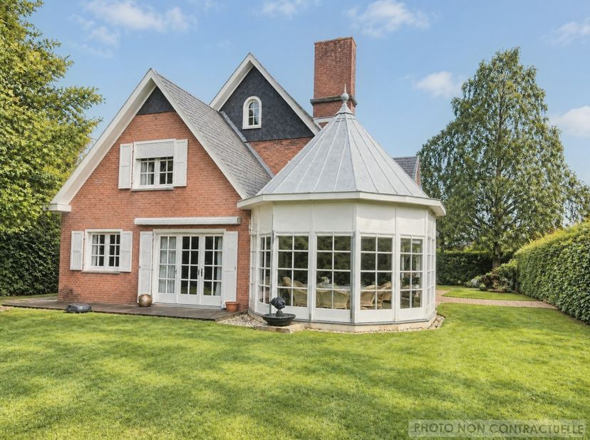 Maison à vendre à avenue des Châteaux 84,
                    7780 Comines