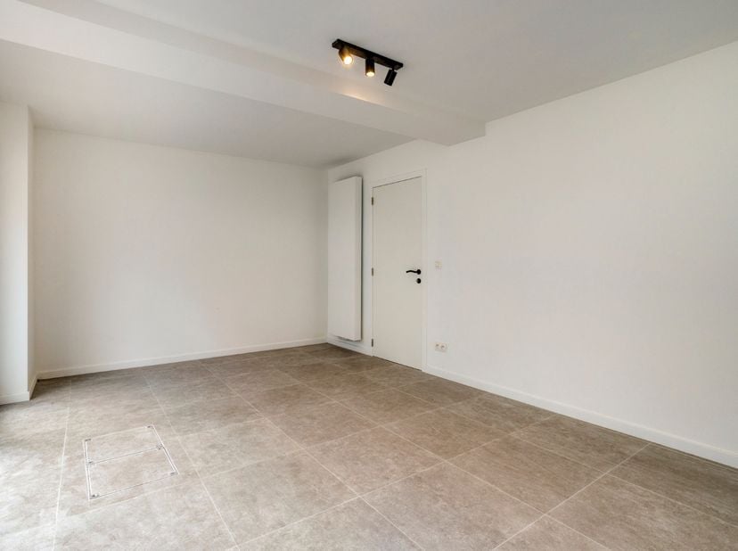 Bien professionnel à vendre
                    à 8630 Veurne
