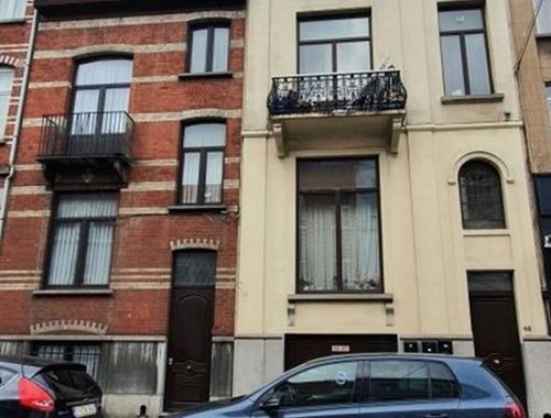                                         Appartementsgebouw te koop in Sint-Jans-Molenbeek, € 450.000
