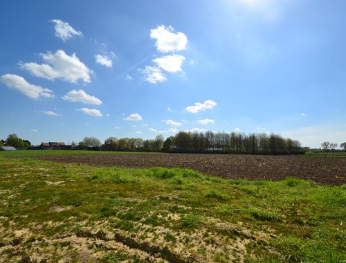                                         Terrain à bâtir à vendre à Koolskamp, € 106.178
