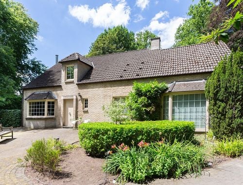                                         Woning te koop in Schoten, € 885.000
