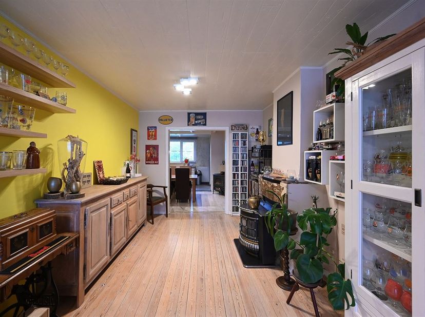- Op www.koosi.be kan u een uitgebreide omschrijving van dit eigendom terugvinden - <br />
<br />
Welkom in de Melgesdreef 93! Deze leuke woning is
