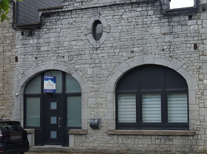 Bent u op zoek naar een instapklare woning in een charmant dorpje tussen Luik en Marche-en-Famenne? Deze woning heeft tal van troeven:<br />
-    EPB