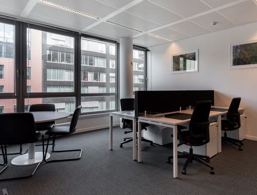                                         Kantoor te huur in Brussel, € 9.276
