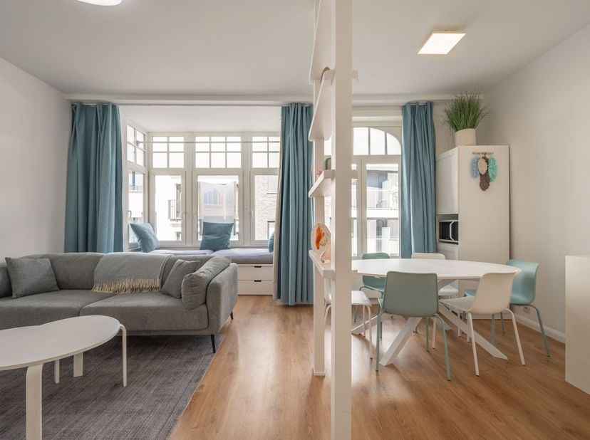Instapklaar appartement met 2 slaapkamers in het centrum van Wenduine. Het appartement ligt op wandelafstand van zeedijk en strand en bevindt zich in