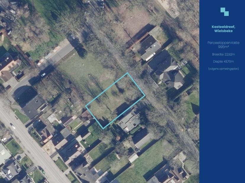 Ontdek deze uitzonderlijke bouwgrond van 995 m², gelegen op een toplocatie in het groene en rustige Wielsbeke. Het perceel bevindt zich op een van de