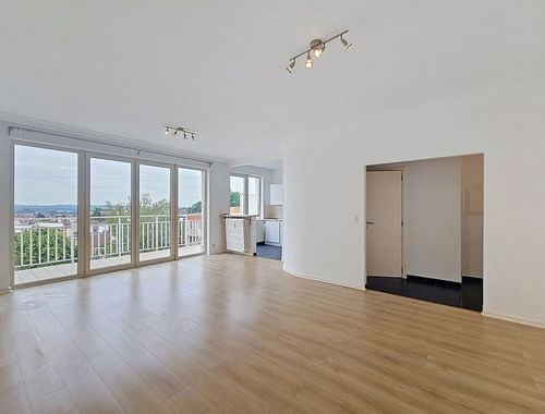                                         Penthouse à vendre à Uccle, € 350.000
