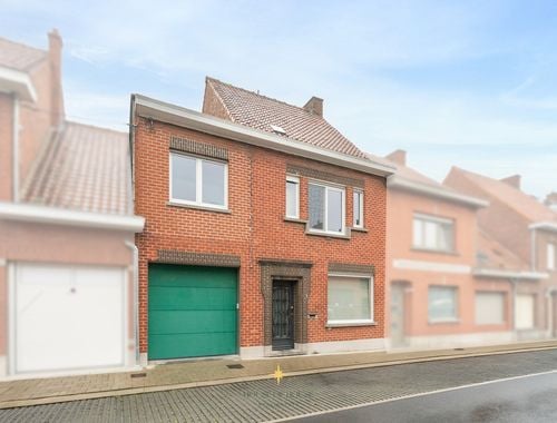                                         Maison à vendre à Roeselare, € 225.000
