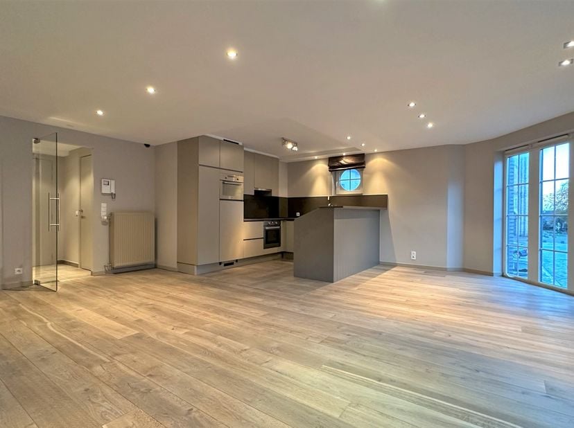 Appartement te koop in Kloosterstraat 2 - A bus 102,
                    8755 Ruiselede