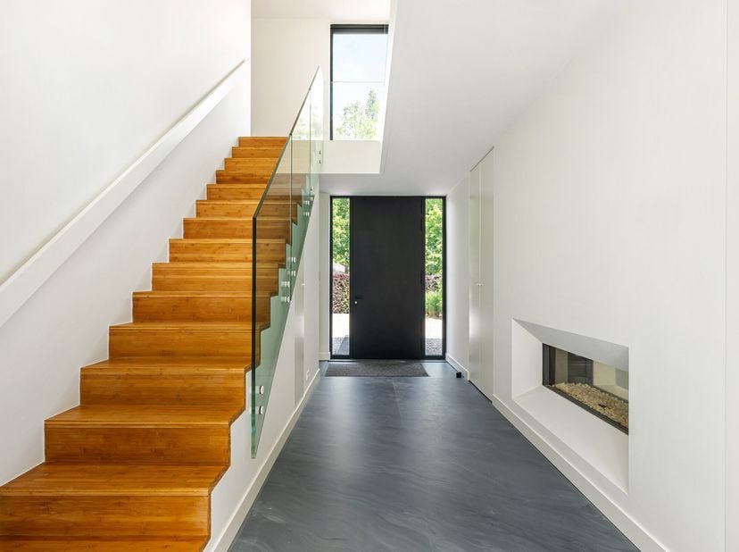 Cette magnifique villa exclusive est située dans le cadre verdoyant de Schilde. Il s'agit d'une villa haut de gamme épurée avec un grand jardin et pas