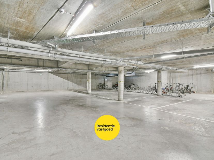 Op zoek naar een veilige en praktische parkeeroplossing in het centrum van Gistel? Deze ondergrondse, afgeschermde parkeerplaatsen bieden comfort en g