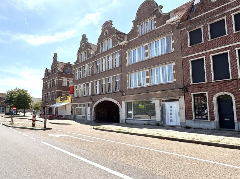 Bien professionnel à louer
                    à 9200 Dendermonde