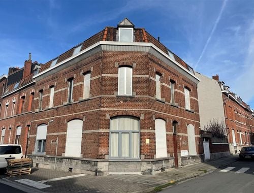                                         Appartement te huur in Tournai, € 725
