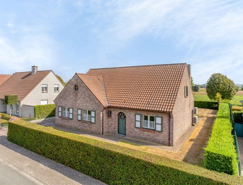                                         Woning te koop in Rekkem, € 385.000
