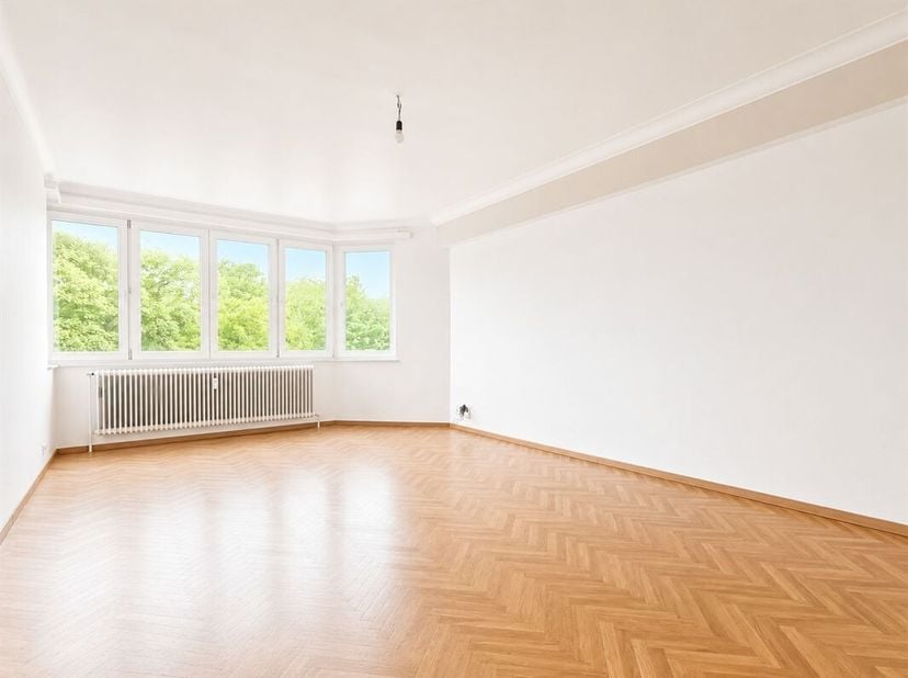 A proximité du parc Duden - Bel appartement 2 chambres  de +/- 80m2 composé comme suit: Un hall d'entrée, un grand séjour lumineux de +/- 30m², une cu