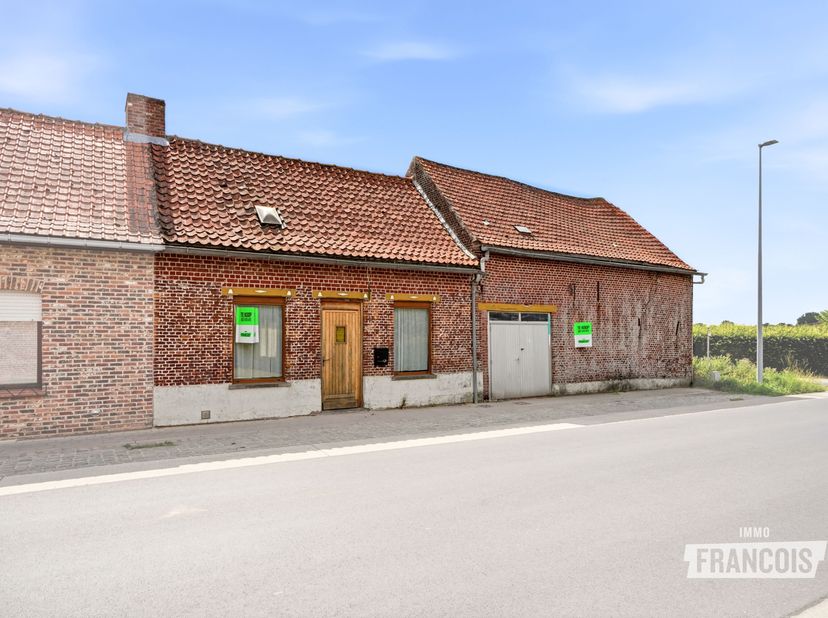 Vous cherchez une maison à vendre à Haringe que vous pouvez entièrement rénover selon vos goûts ? Cette habitation située Haringestraat offre une base