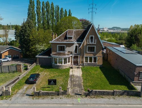                                         Woning te koop in Monceau-sur-Sambre, € 469.000
