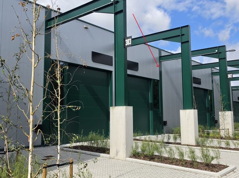 CONTACT: Jan Colson&amp;nbsp; &amp;nbsp;jan@cicala.be&amp;nbsp; 0478/53.60.04<br />
<br />
<br />
TE KOOP: RE | CORE business park, KMO-unit 8 van 256m², op uitst